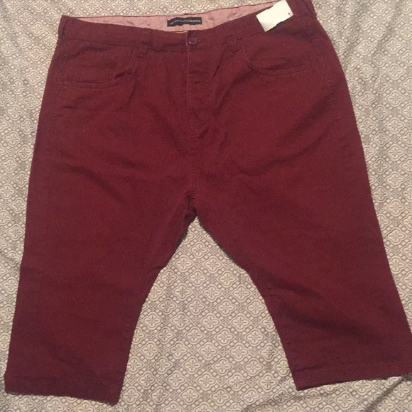 Cedar Wood State Other - Cedar Wood State Bermuda’s burgundy color W38